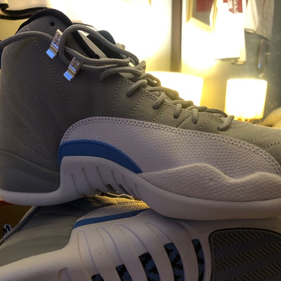 Air Jordan 12 Retro - Wolf Grey / University Blue white midnight - Picture 3 of 4
